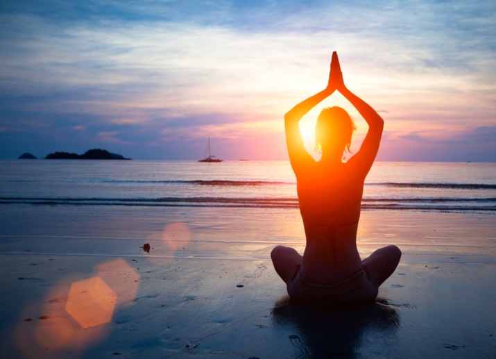 beach-yoga-in-Lisbon